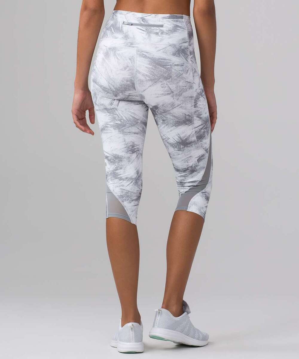 Lululemon Pace Perfect Crop (17") Size 6 Gray Pants
